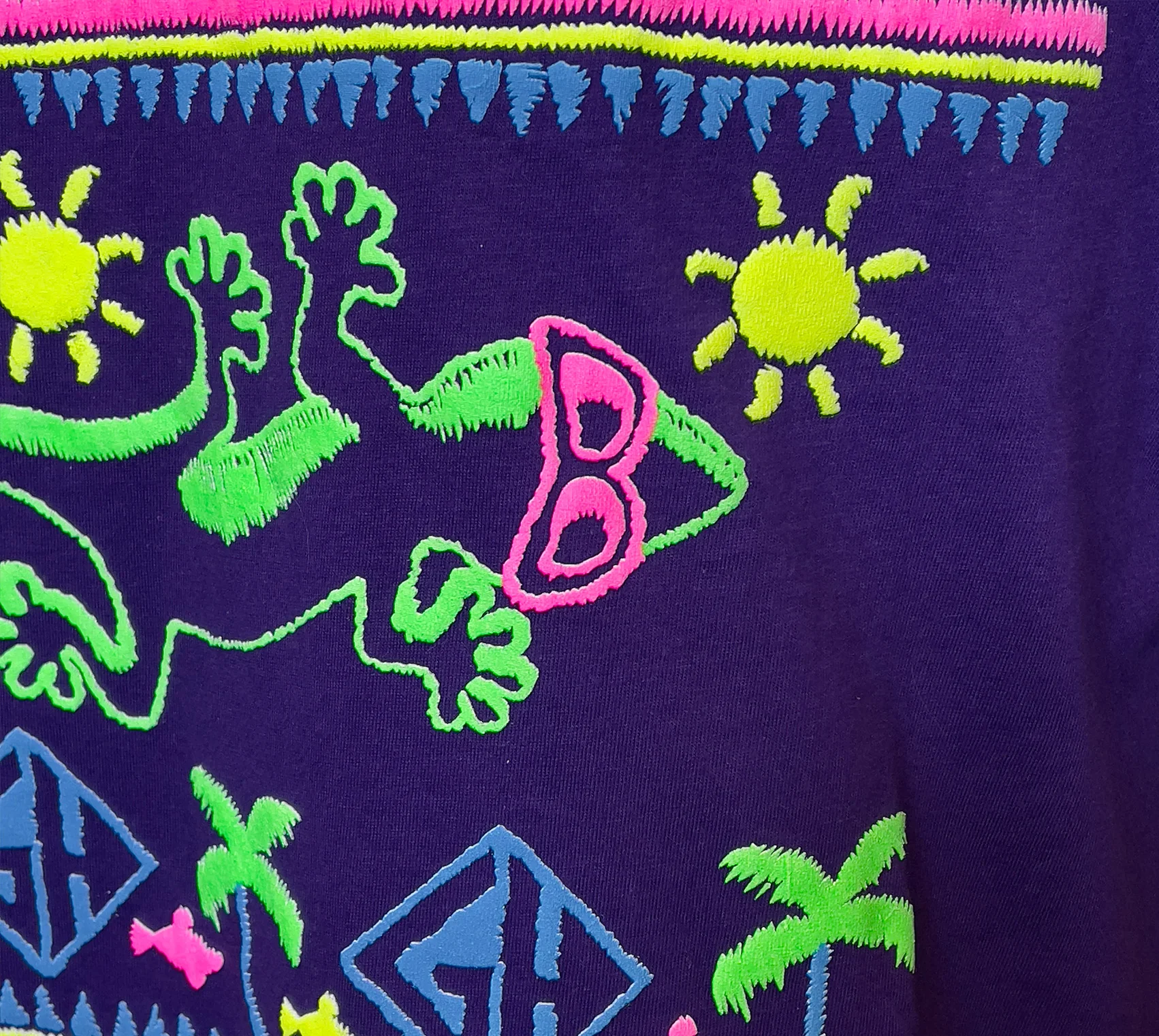 1989 Gecko Stitchwave - Purple Beach Tee - Image 5