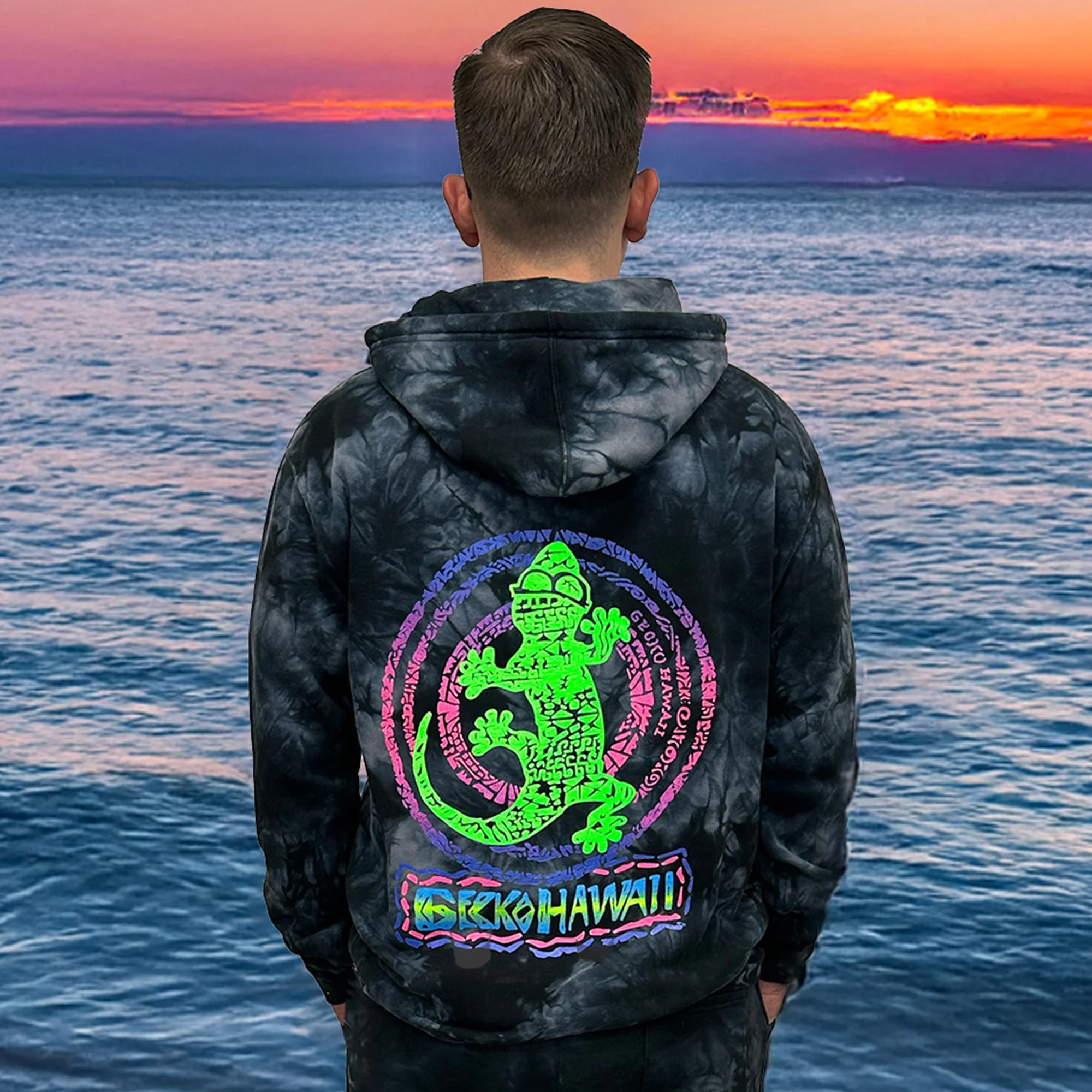 Gecko Time Tunnel Black Tie-Dye Hoodie - Image 3