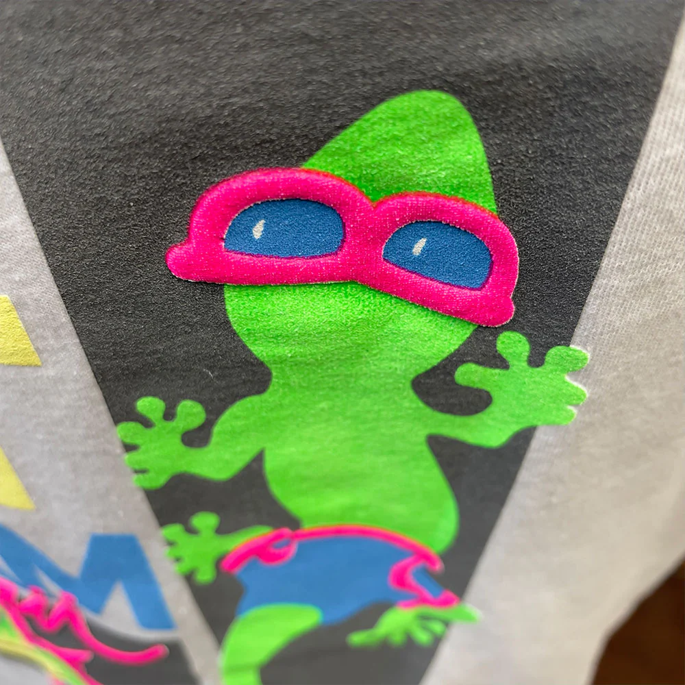 Gecko Surf Team '89 Classic White Beach Tee - Image 2