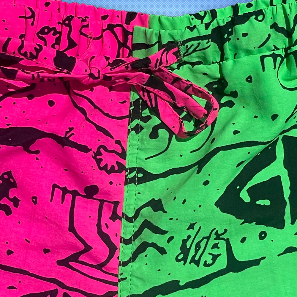 Gecko Wall - Neon Pink/Green Split Unisex Beach Runners - Image 7