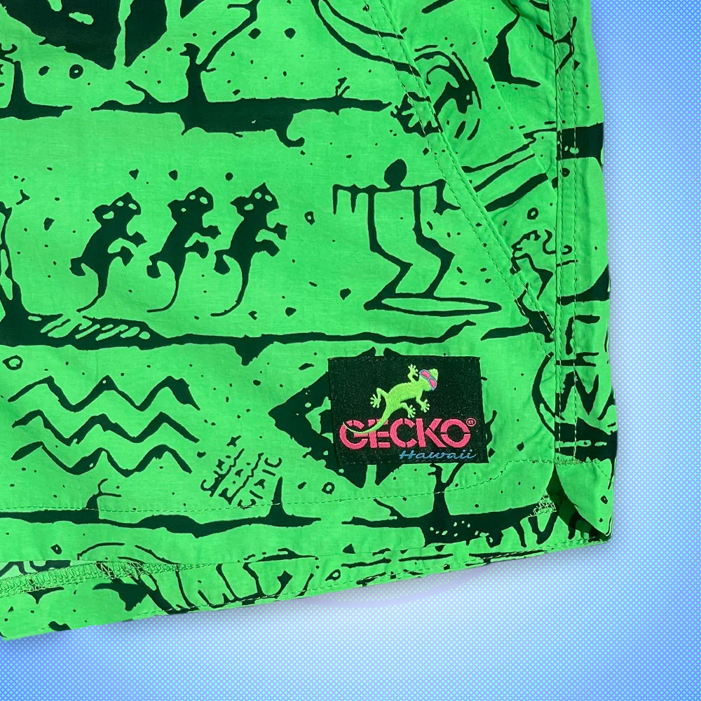 Gecko Wall - Neon Pink/Green Split Unisex Beach Runners - Image 9