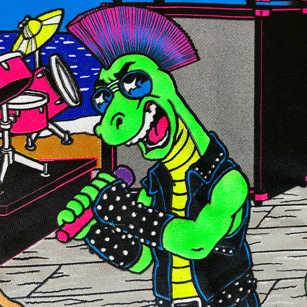 Gecko X Nazar - Vintage Black - Lava Rock Legends - Image 4