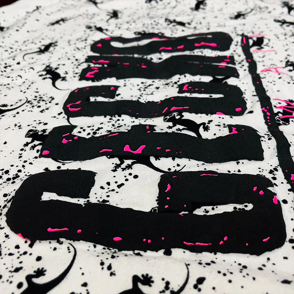 Iconic Forever Gecko Puffed Lava Tee - Image 4